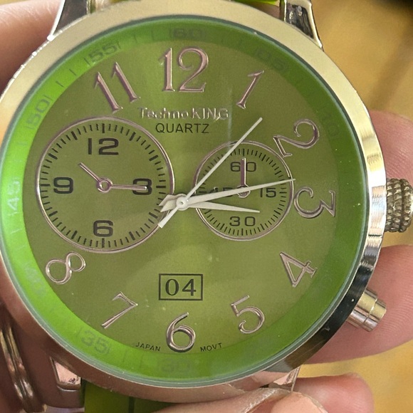 Large oversized men’s or woman’s watch - Picture 4 of 10